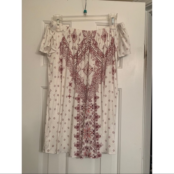Maurices Tops - Maurice’s Medium off the shoulder short sleeve EUC